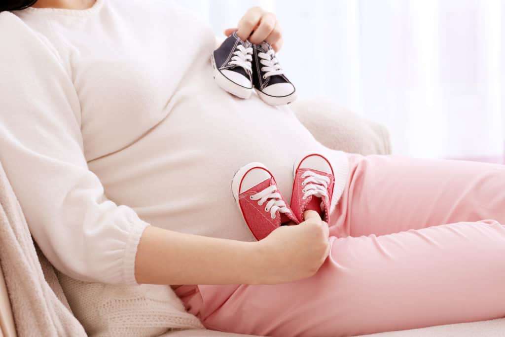U nang buồng trứng có thai được không, trường hợp nào gây vô sinh